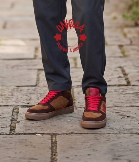 Basket AUGUST- Velours marron et cuir Rouge